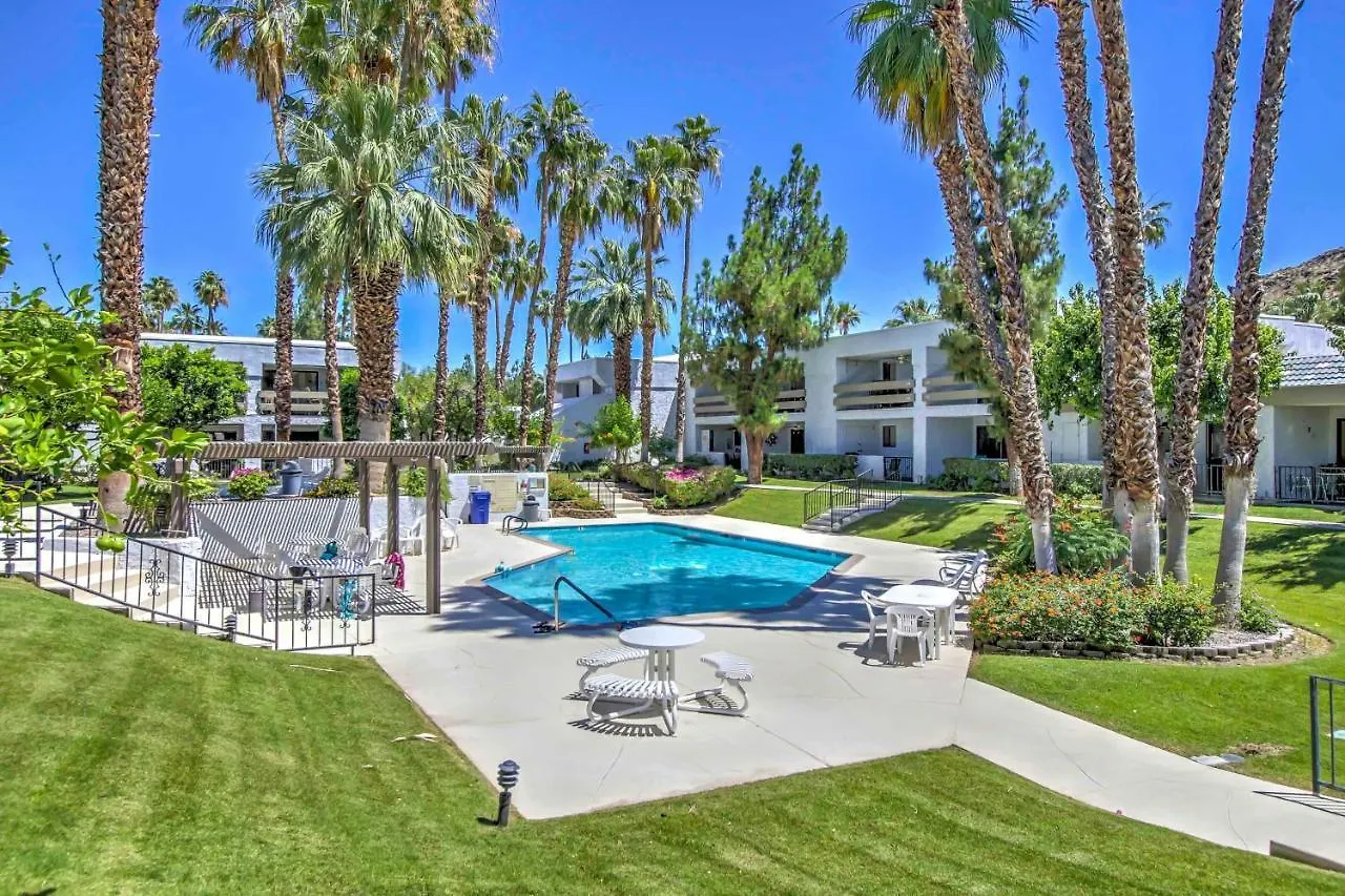 Sunny Palm Springs Vacation Rental With Heated Pool!