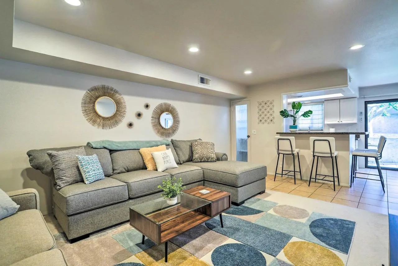 Apartman Sunny Palm Springs Vacation Rental With Heated Pool!